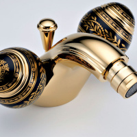 THG Marquise porcelaine noire Смеситель для биде, 1 отв., цвет: золото/черный фарфор