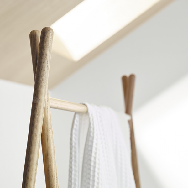 Burgbad Mya Полотенцедержатель 100x150см, напольный, цвет: дуб натуральный