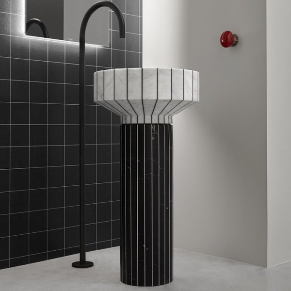 Antonio Lupi 024 Раковина 45х85 см, без отв., напольная, слив в пол, с сифоном, гибким шлангом и донным клапаном, пьедестал Nero Marquinia, цвет: Carrara