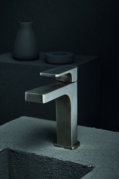 Смеситель для раковины Cezares LAGOS-LSM1-NB на столешницу