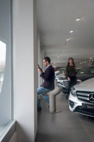 Kerasan Artwork Малый архитектурный декор для ванной: Стул на 1-ой ноге &quotCOW", Цвет: белый