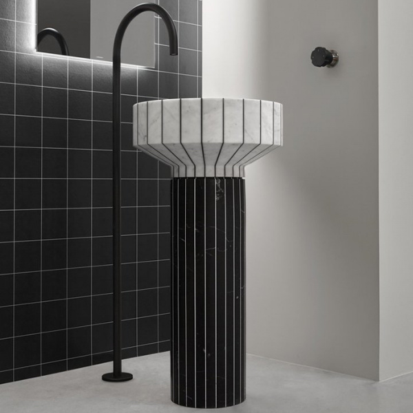 Antonio Lupi 024 Раковина 45х85 см, без отв., напольная, слив в пол, с сифоном, гибким шлангом и донным клапаном, пьедестал Nero Marquinia, цвет: Carrara