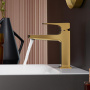 Hansgrohe Metropol Смеситель для раковины 110, на 1 отв, с донным клапаном, излив 135мм, цвет: золото