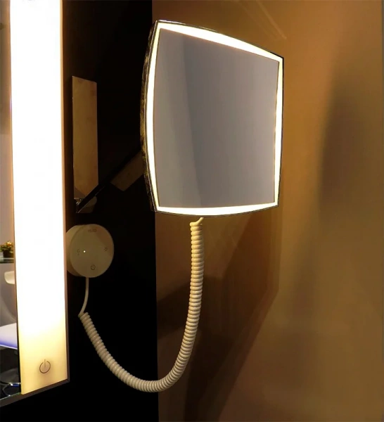 Косметическое зеркало Keuco iLook Move 17613 019000 с подсветкой