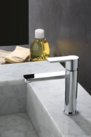 Смеситель для раковины Cezares GLAM-LSM1-01-W0 на столешницу