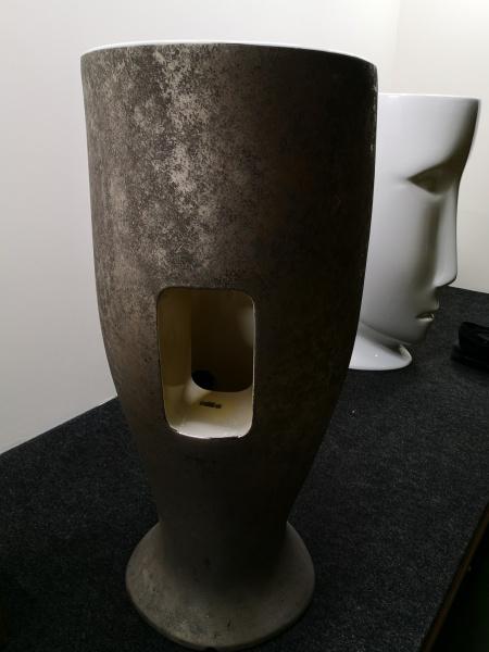 Kerasan Artwork Раковина 45x51x94.5 см, без отв., свободностоящая &quotMOLOCO&quot, слив в стену, цвет: белый/античная платина