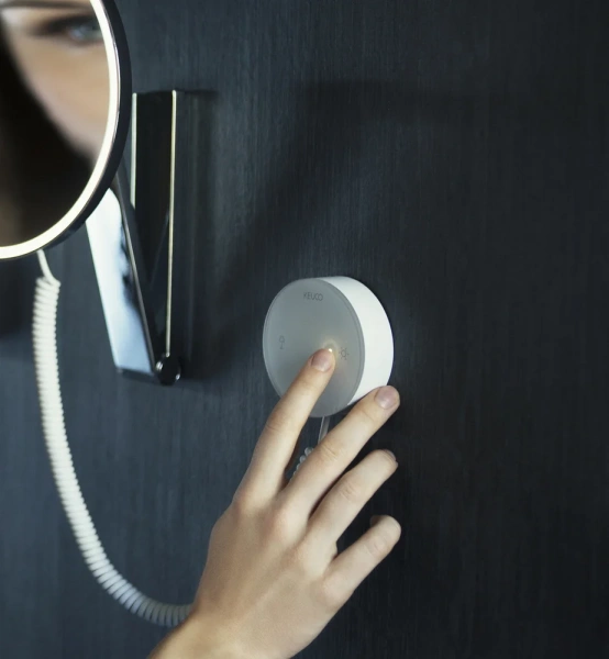 Косметическое зеркало Keuco iLook Move 17613 019000 с подсветкой